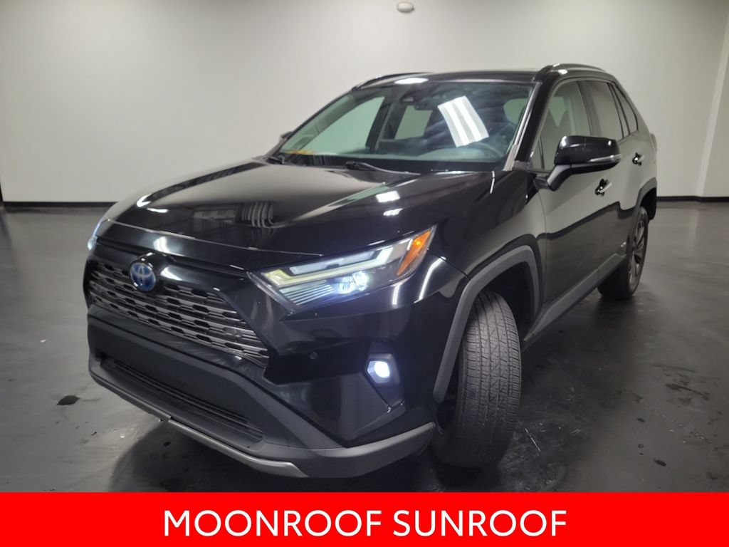 Used 2023 Toyota RAV4 Limited AWD/4WD image 4