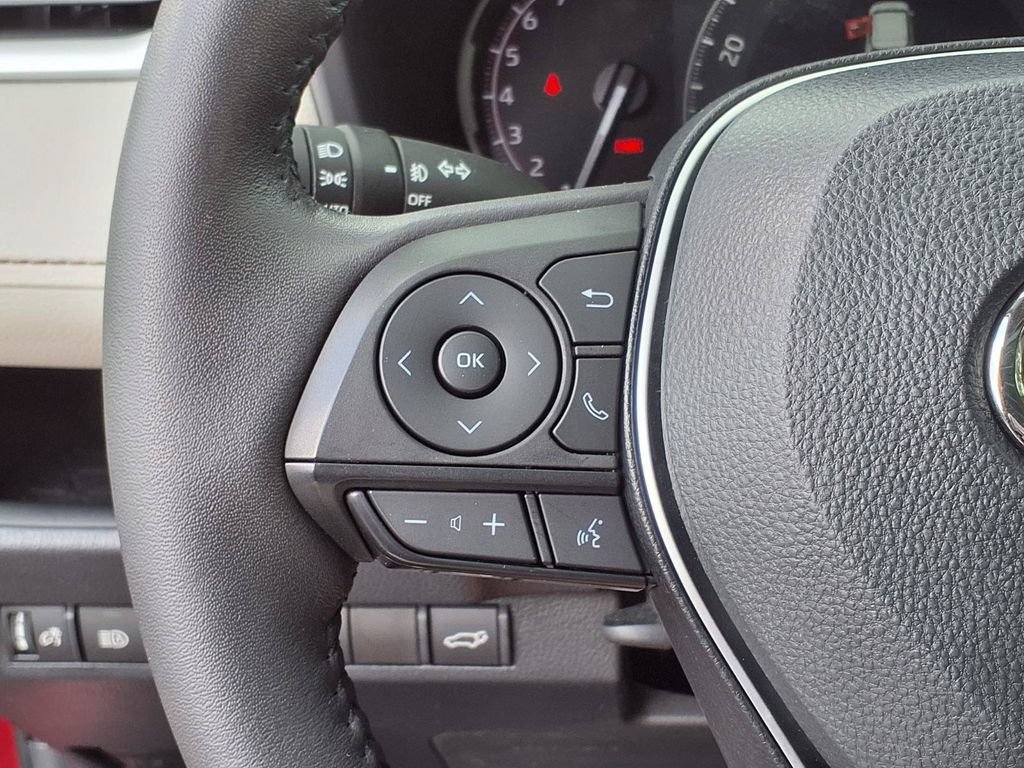 Used 2023 Toyota RAV4 XLE Premium AWD/4WD image 35