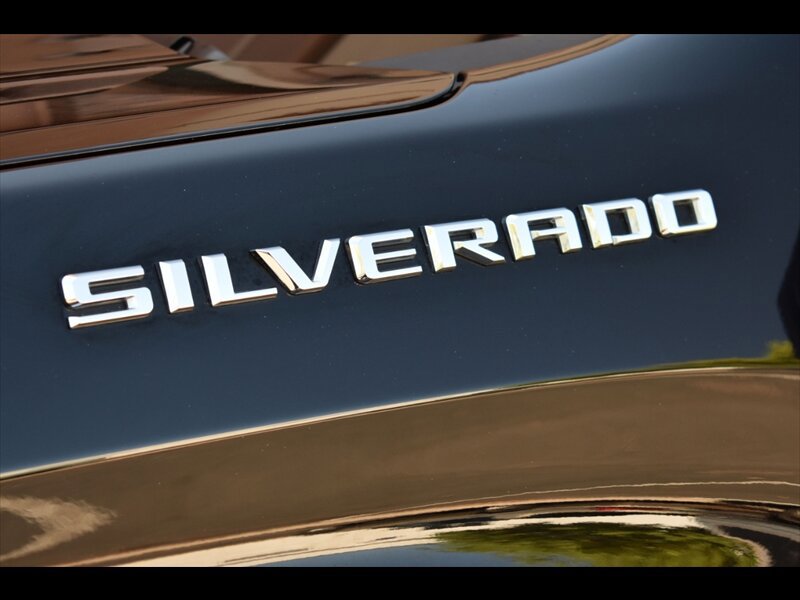 Used 2022 Chevrolet Silverado 1500 Custom w/ Safety Confidence Package AWD/4WD image 46