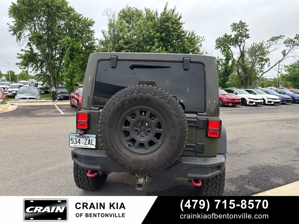 Used 2015 Jeep Wrangler Unlimited Rubicon AWD/4WD image 18