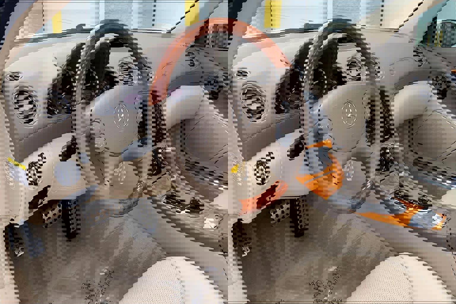 Used 2007 Mercedes-Benz SL 550 image 15