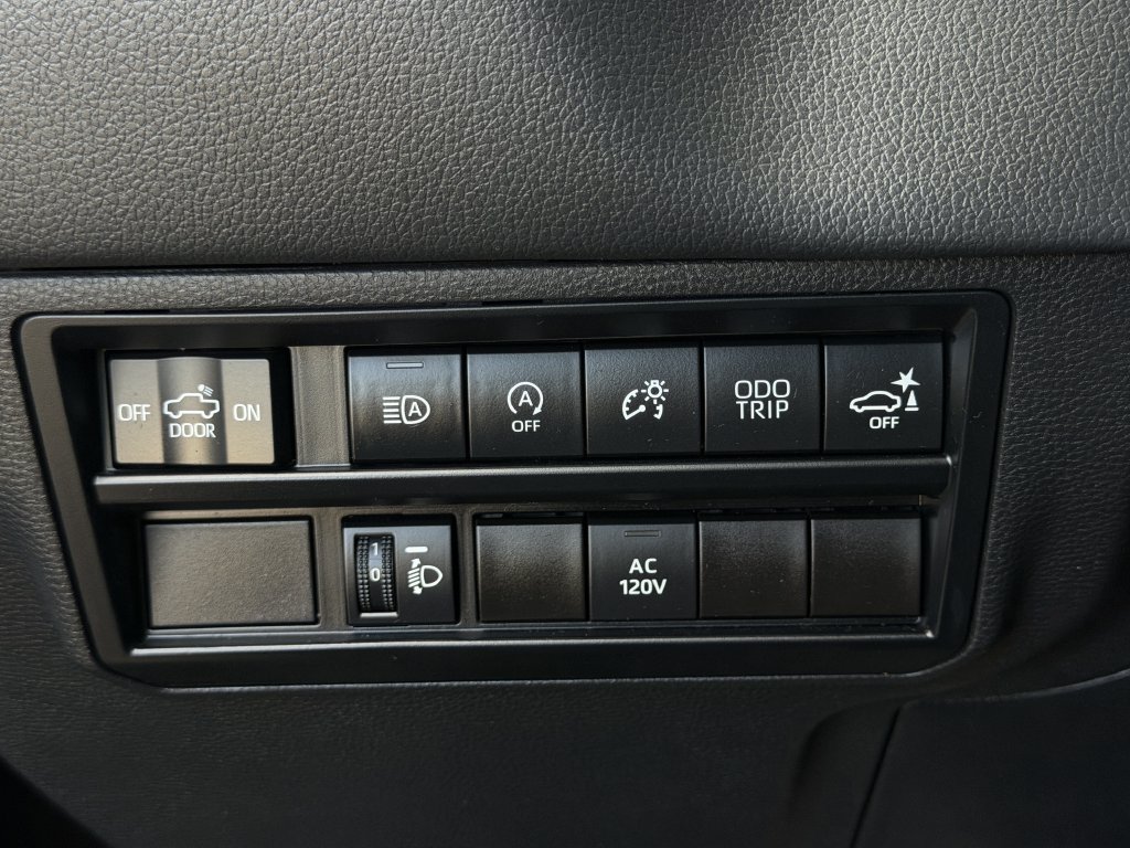 Used 2023 Toyota Tundra Limited w/ Power Package AWD/4WD image 24