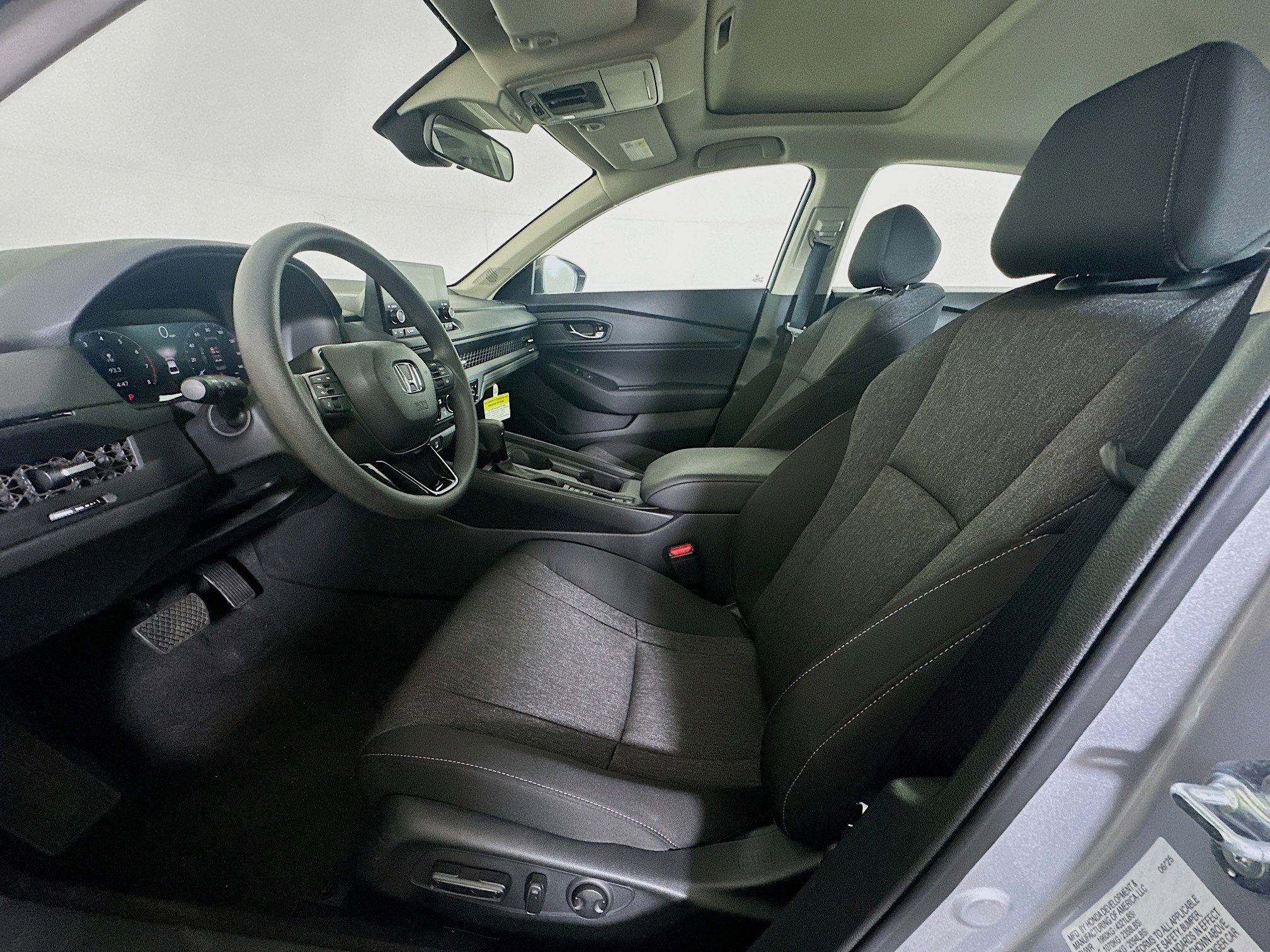 Used 2025 Honda Accord SE image 13