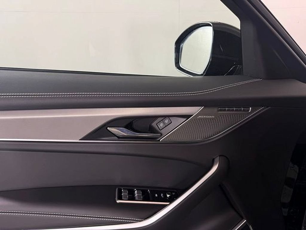 New 2026 Jaguar F-PACE R-Dynamic S AWD/4WD image 26