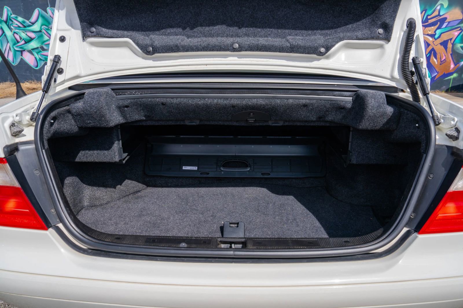 Used 2003 Mercedes-Benz CLK 320 Cabriolet image 33