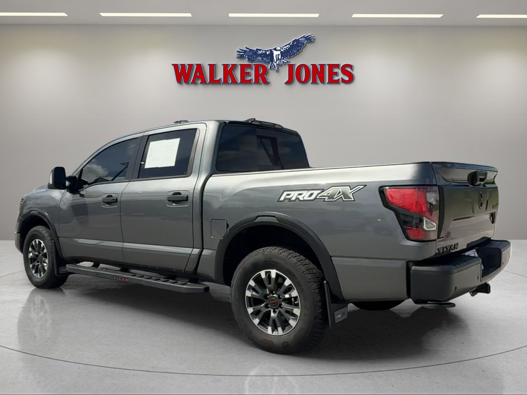 Used 2024 Nissan Titan PRO-4X image 5