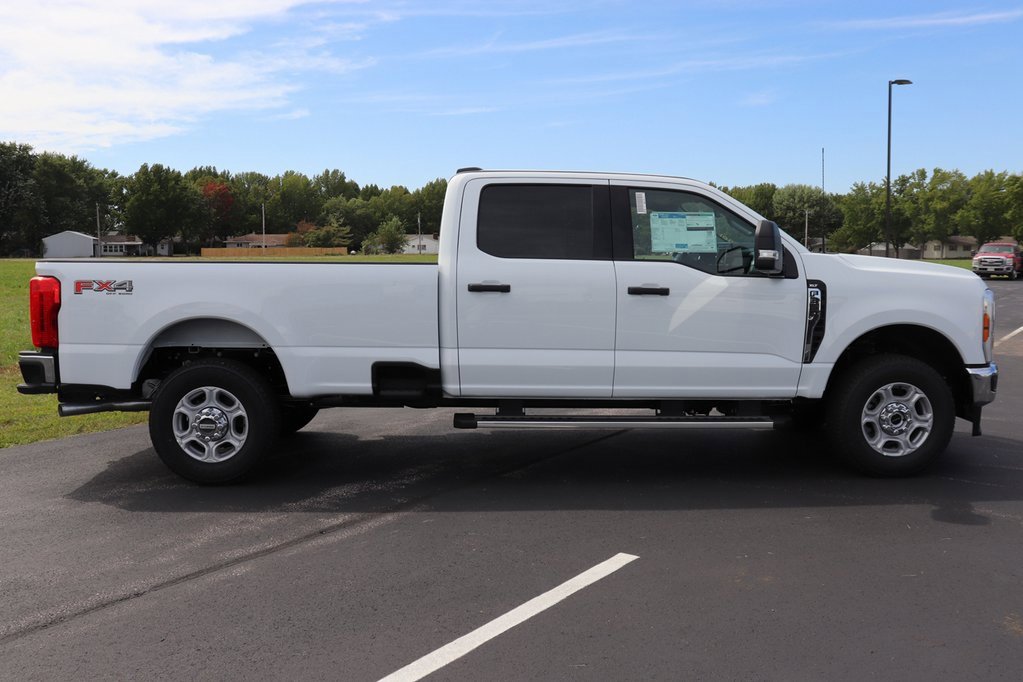 New 2026 Ford F350 4x4 Crew Cab Super Duty image 17