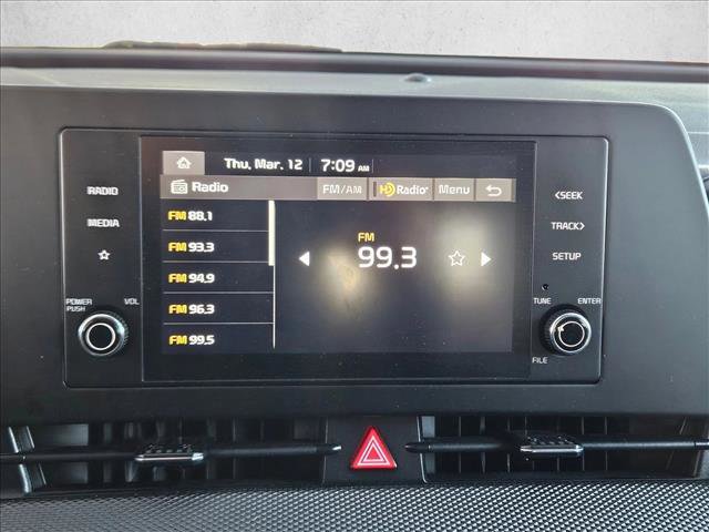 Used 2025 Kia Sportage LX image 11