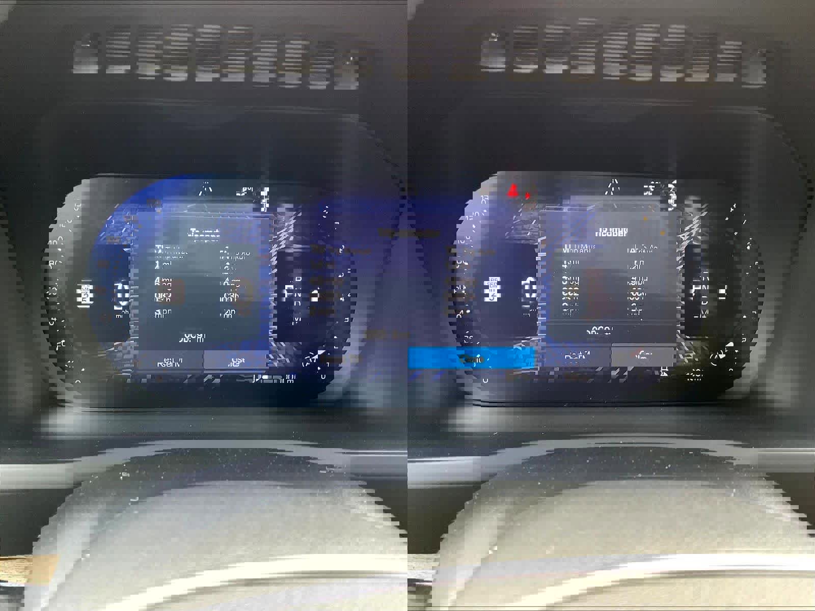 New 2026 Volvo XC90 B6 Plus w/ Protection Package Premier image 19