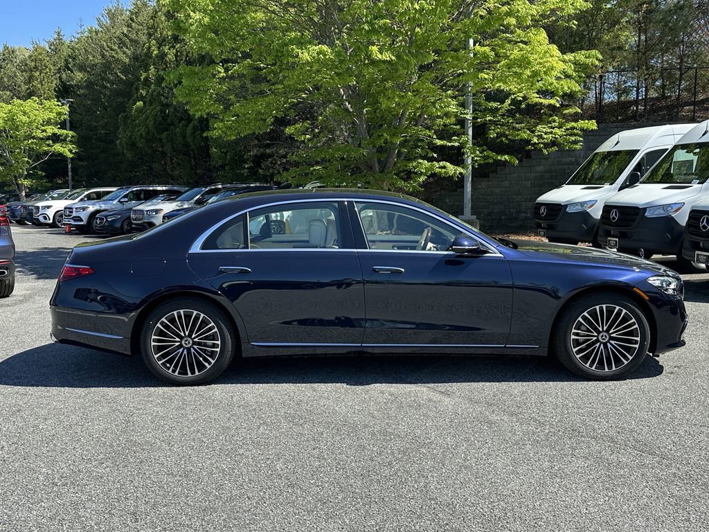 New 2026 Mercedes-Benz S 580e 4MATIC Sedan image 9