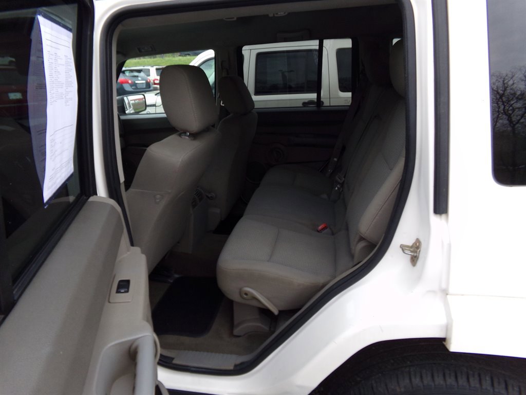 Used 2007 Jeep Commander Sport w/ Popular Equipment Group image 7