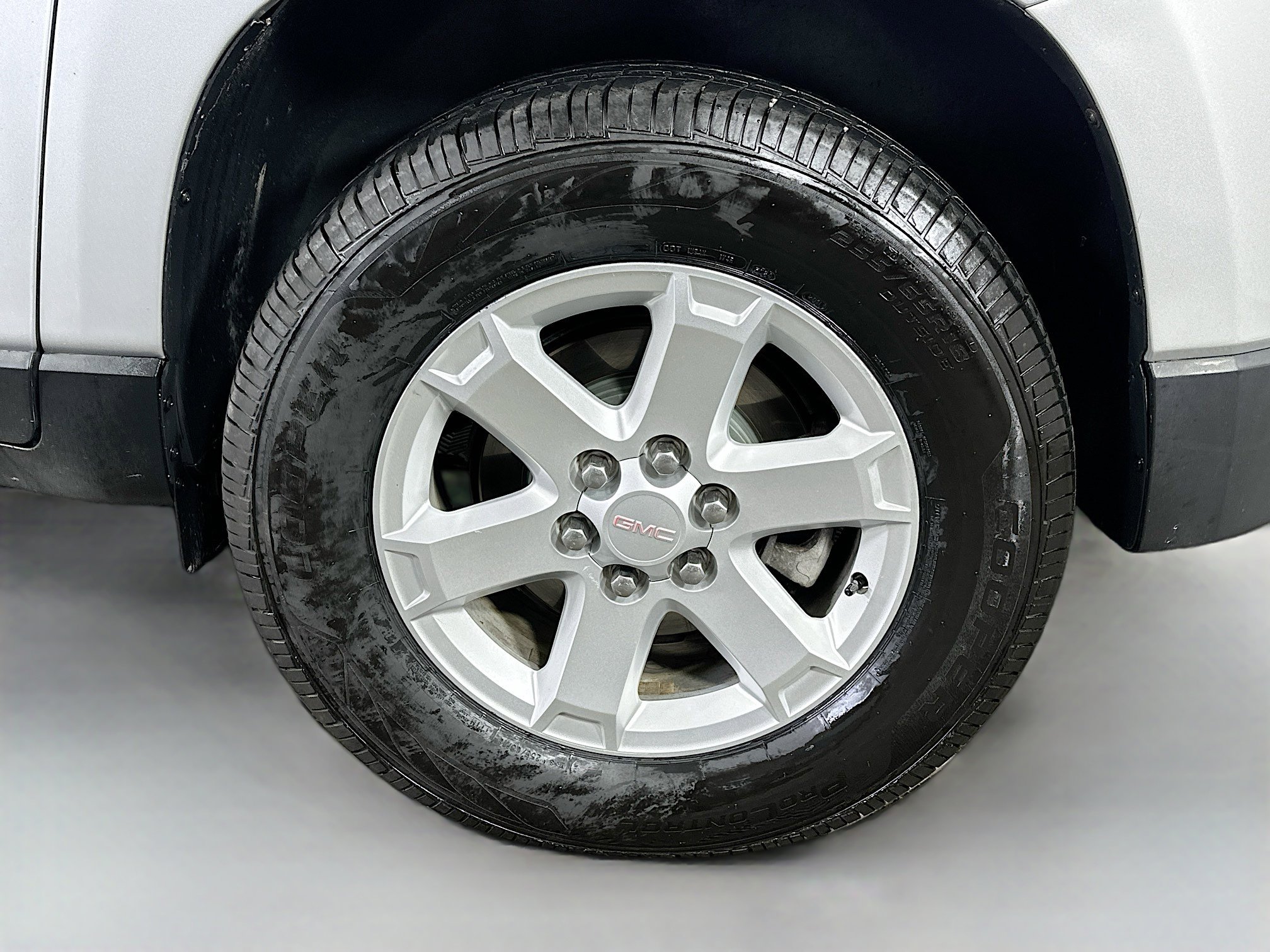 Used 2015 GMC Acadia SLE FWD image 30