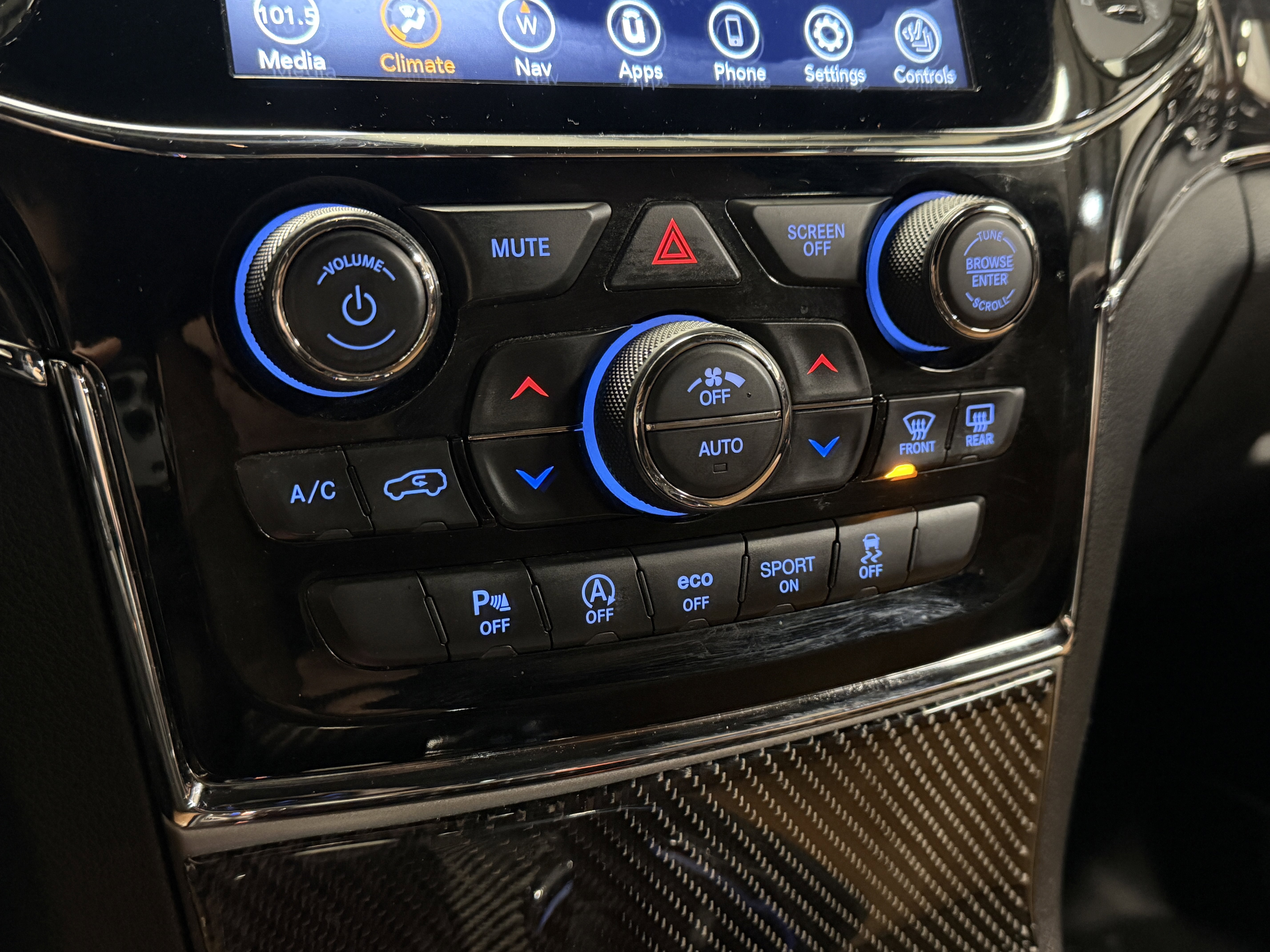 Used 2020 Jeep Grand Cherokee Overland image 16