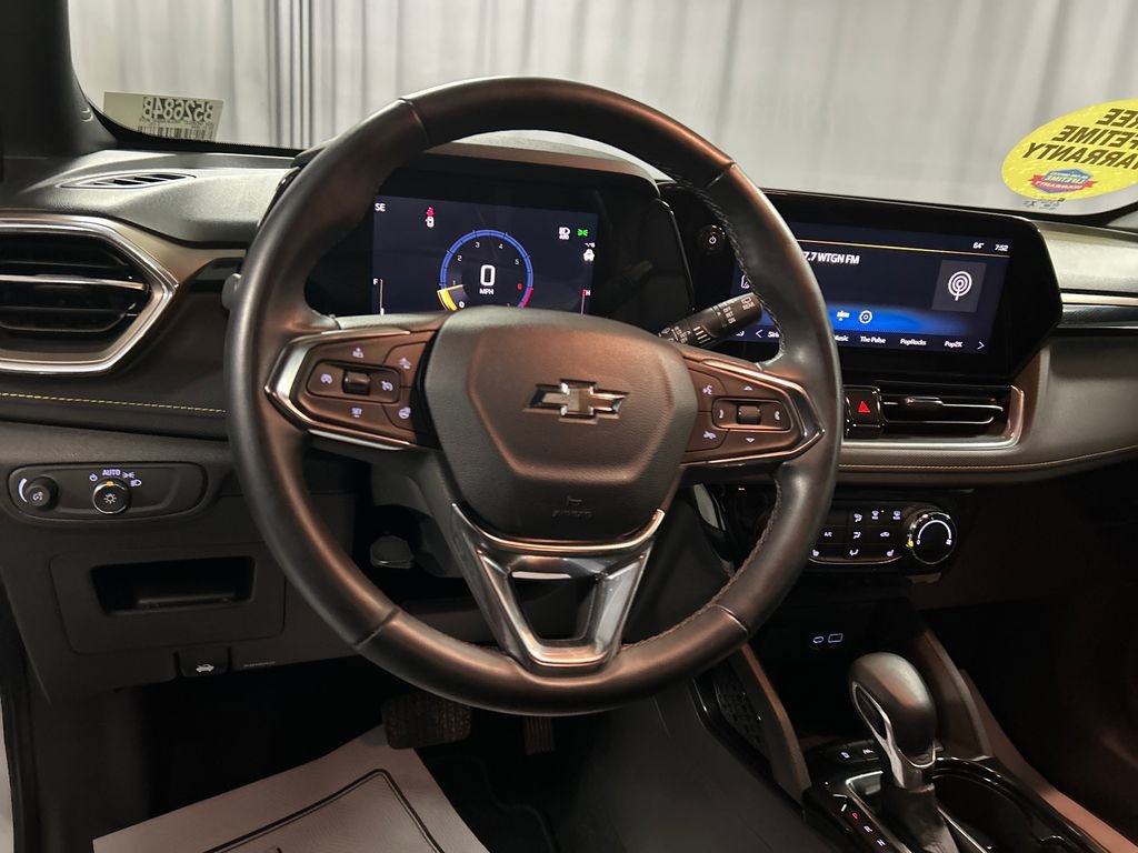Used 2024 Chevrolet TrailBlazer ACTIV w/ Driver Confidence Package image 15