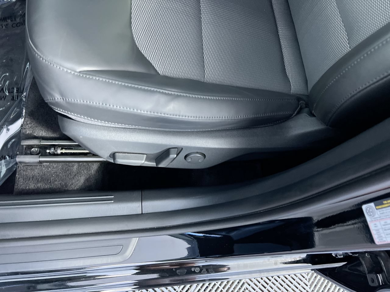 Certified 2024 Kia Niro EX FWD image 13