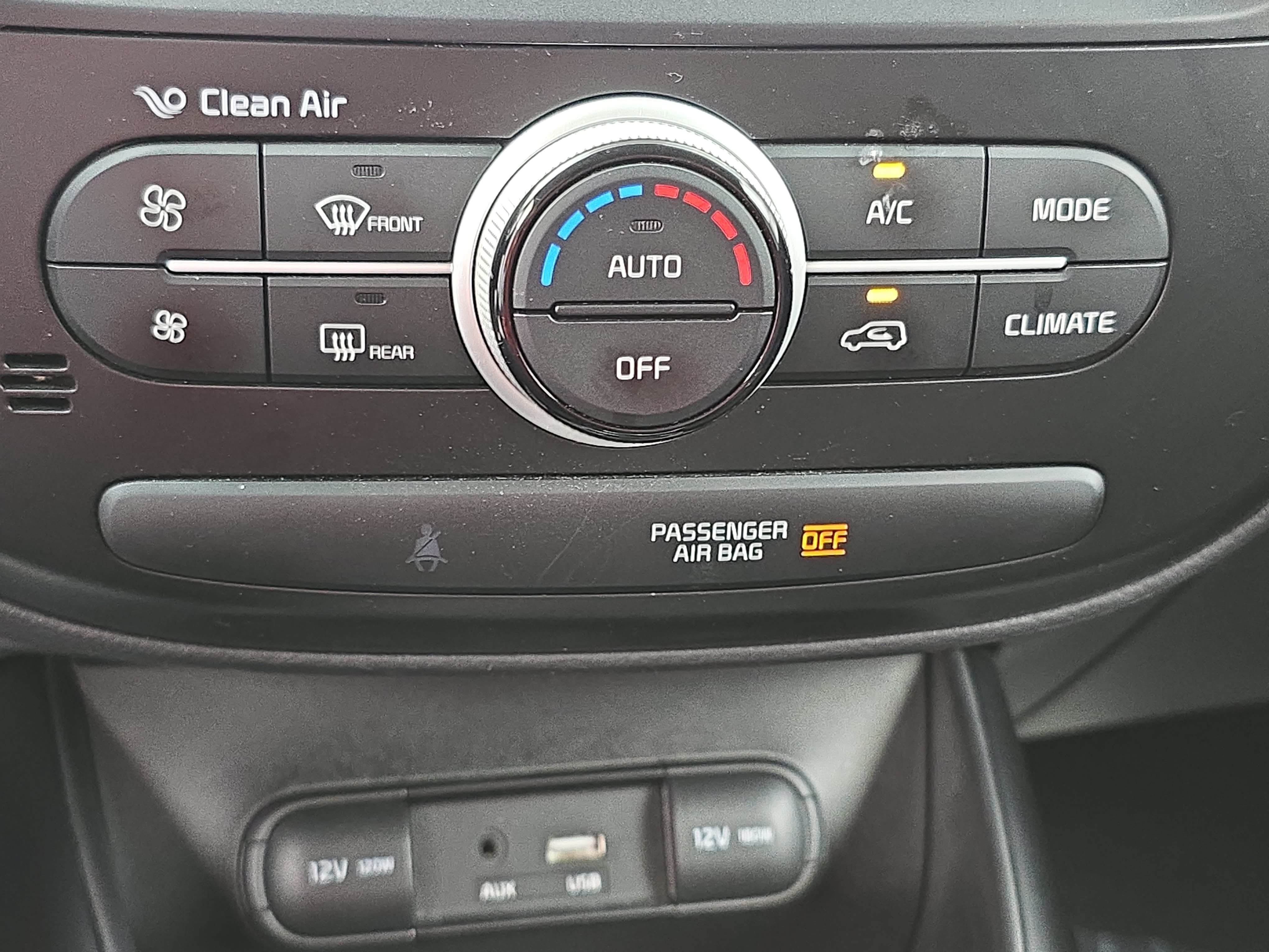 Used 2019 Kia Soul + FWD image 22