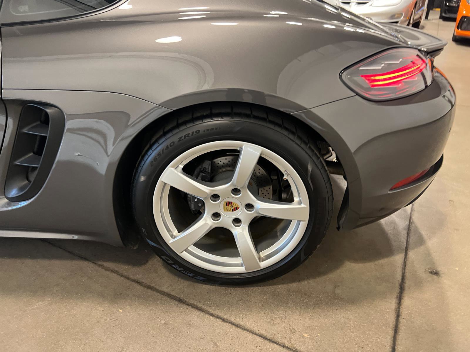 Used 2018 Porsche 718 Cayman image 31