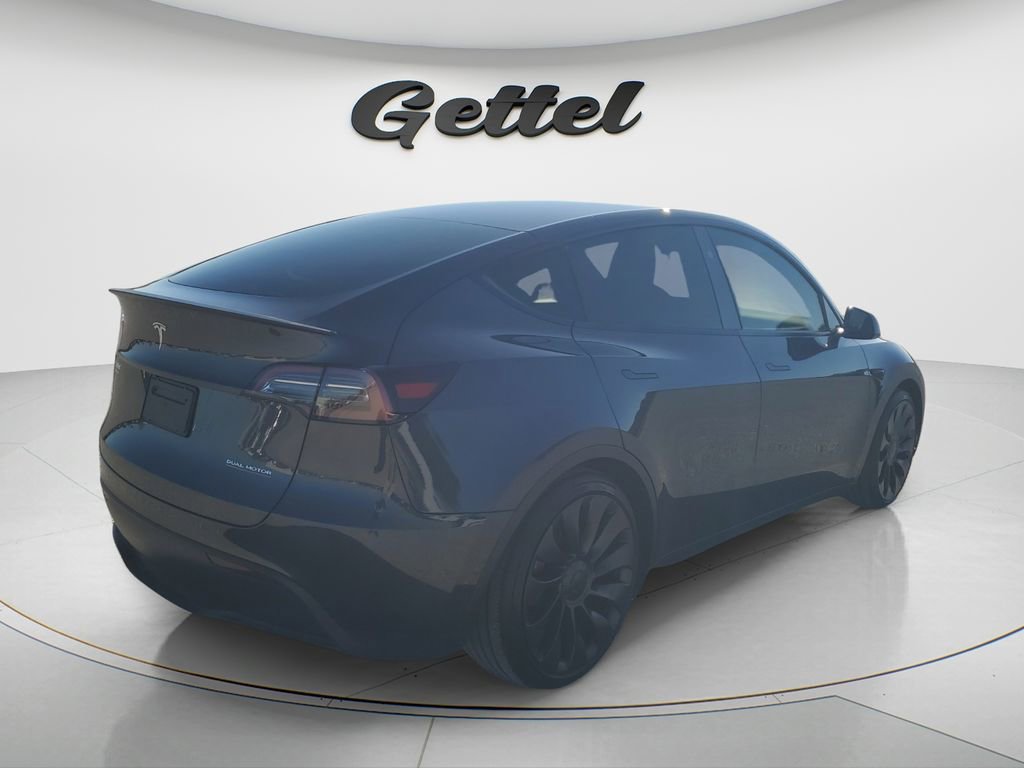 Used 2024 Tesla Model Y Performance image 4