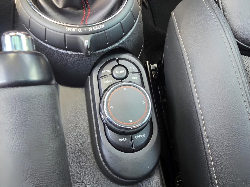 Used 2015 MINI Cooper S image 18