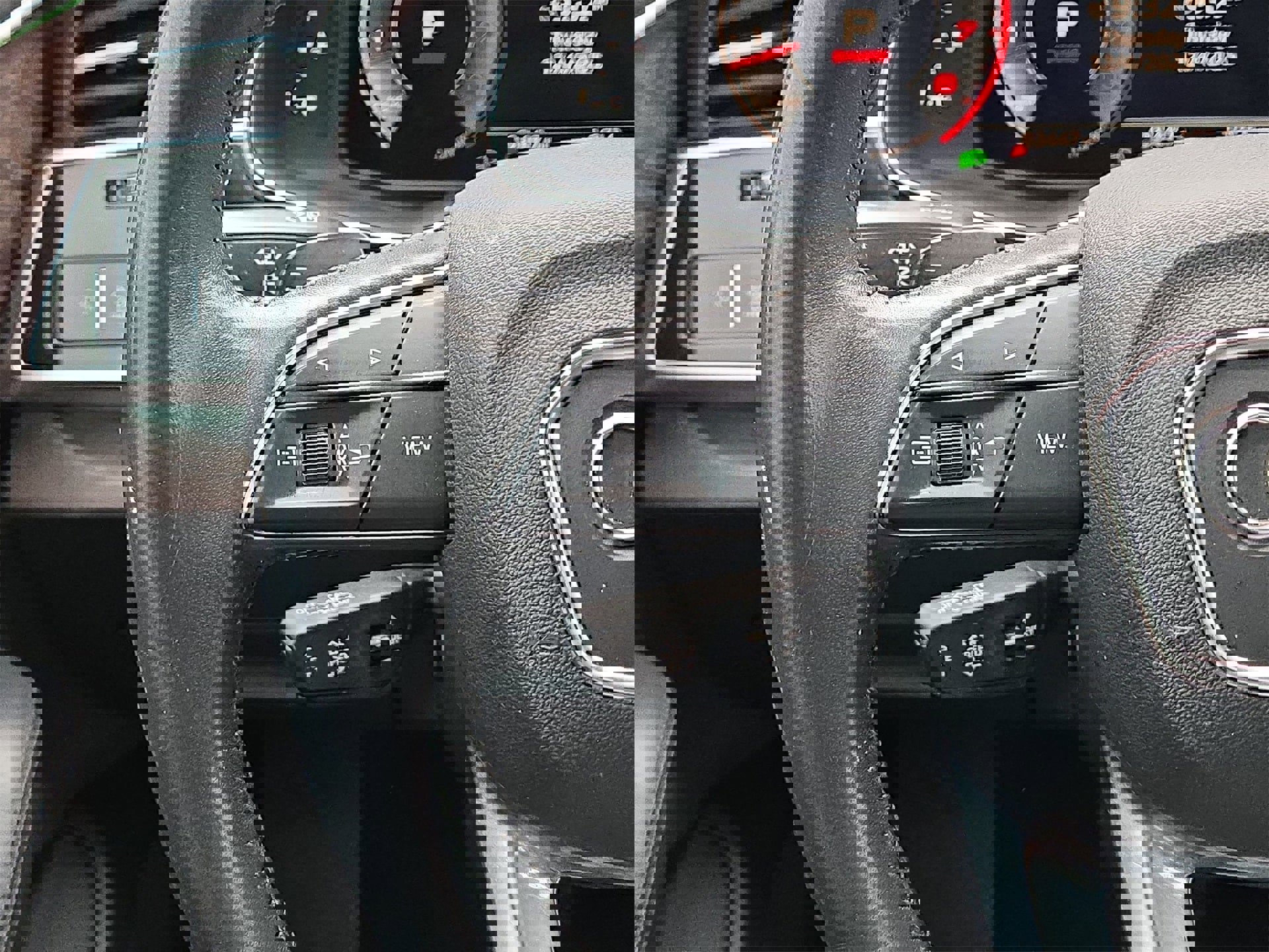 Used 2019 Audi Q8 Prestige w/ Luxury Package image 21