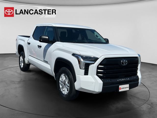 Used 2022 Toyota Tundra SR5 w/ SR5 Convenience Package image 1