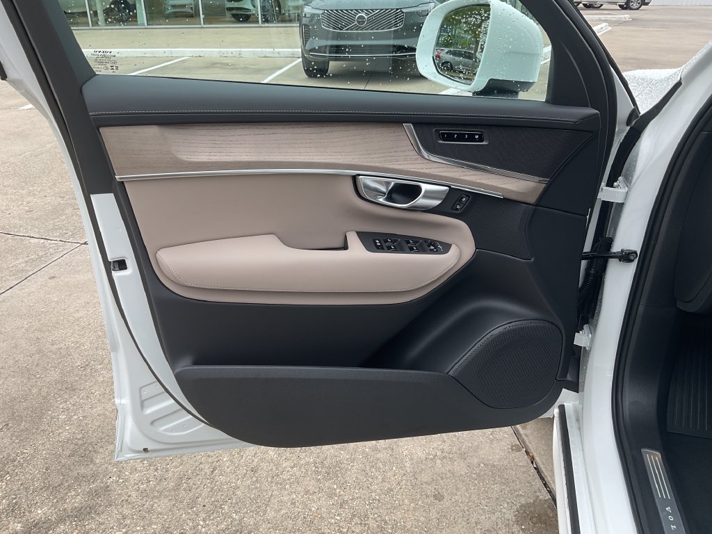 New 2027 Volvo XC90 B5 Core AWD/4WD image 11