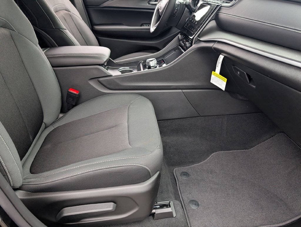 New 2026 Jeep Grand Cherokee Laredo AWD/4WD image 29
