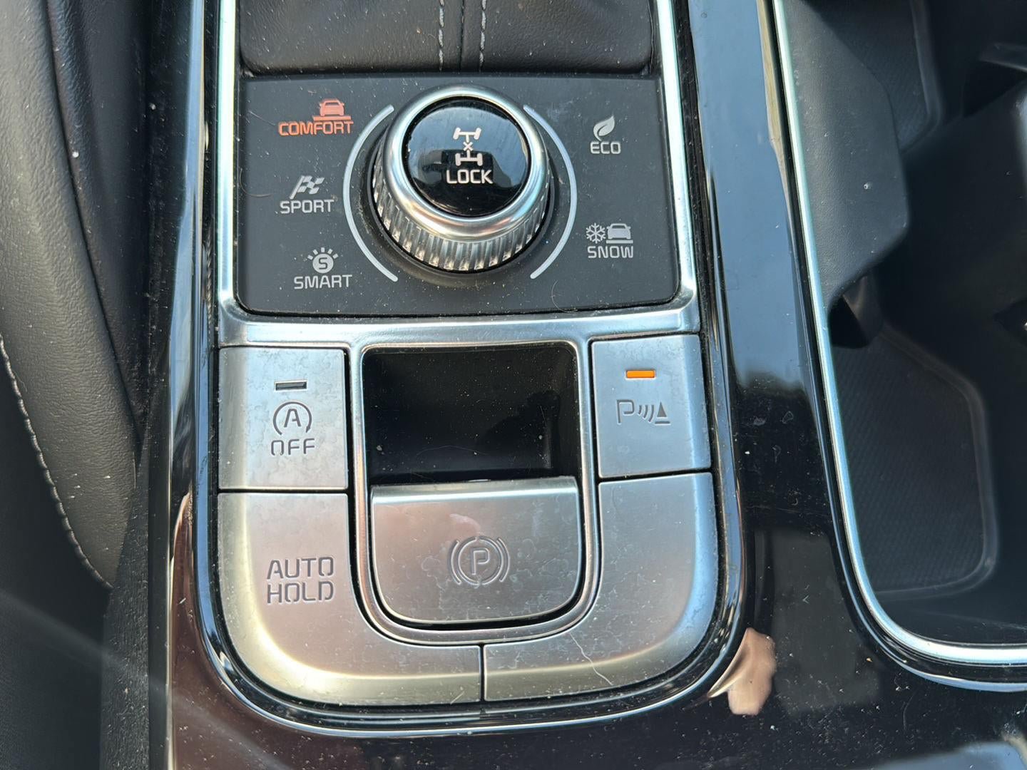 Used 2025 Kia Telluride AWD image 37