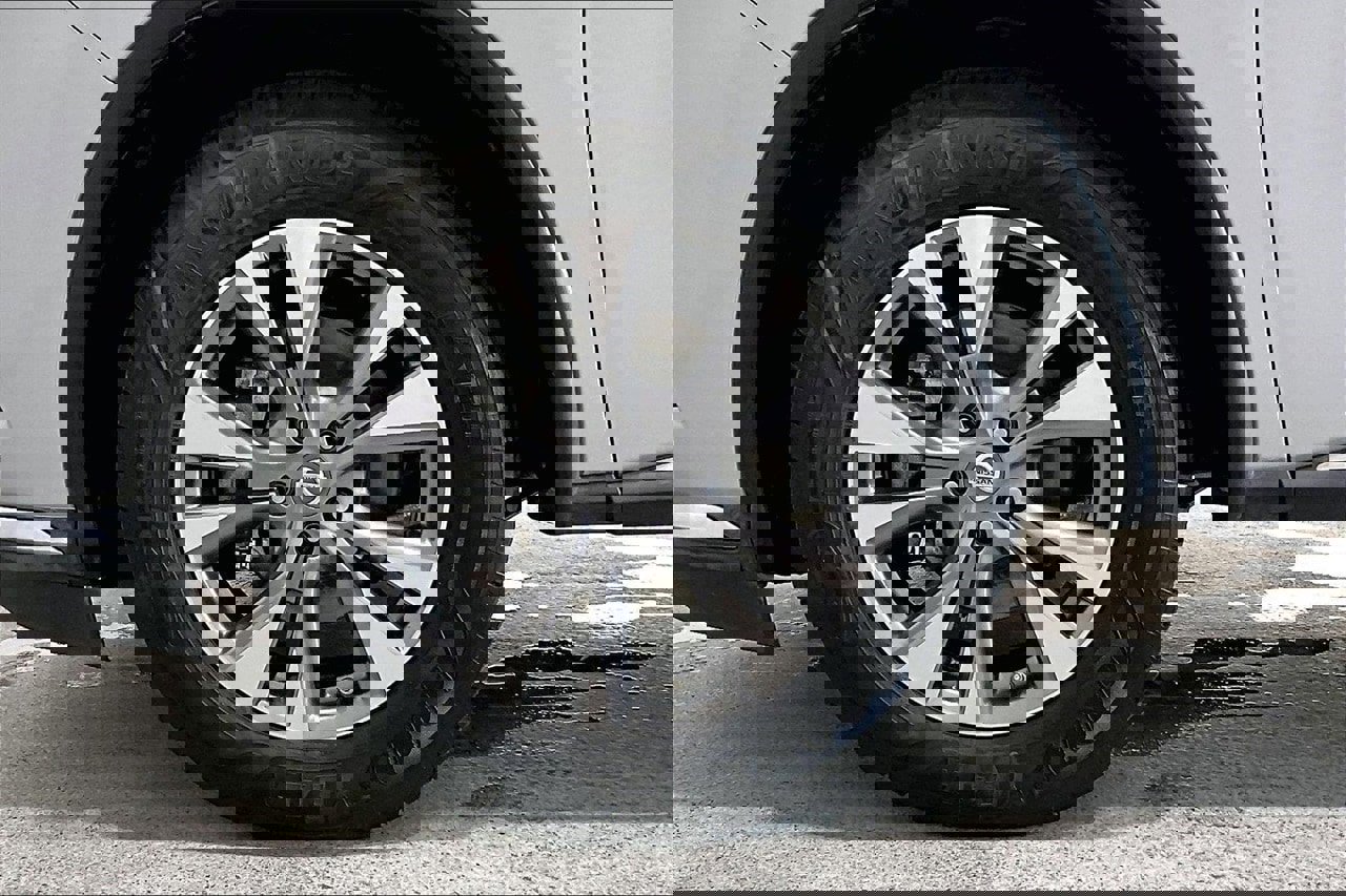 Used 2018 Nissan Murano SL w/ Moonroof Package image 8