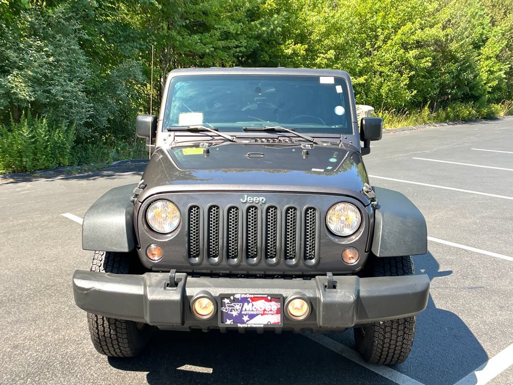 Used 2016 Jeep Wrangler Unlimited Sport w/ Connectivity Group AWD/4WD image 8
