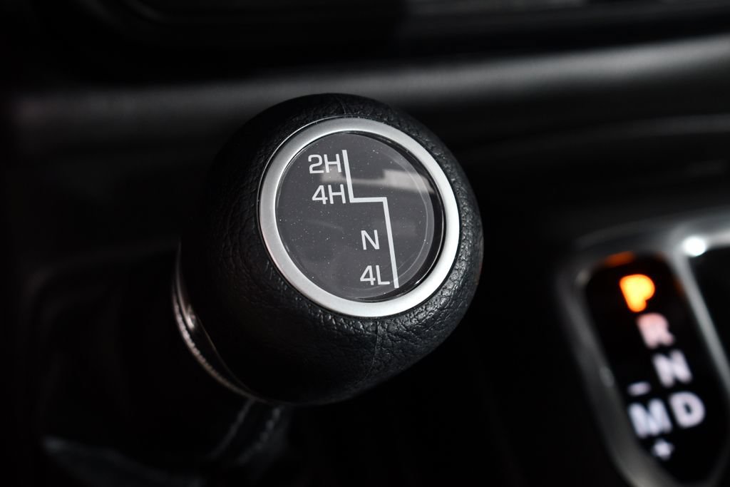 Used 2024 Jeep Gladiator Sport AWD/4WD image 28
