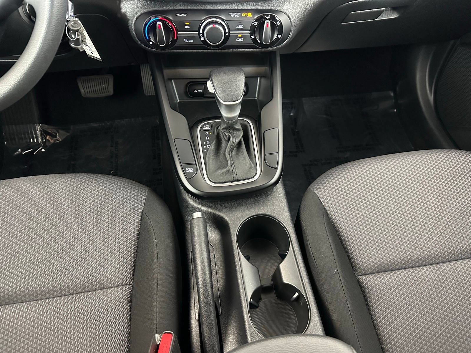 Used 2024 Kia Soul LX w/ Option Group 015 FWD image 13