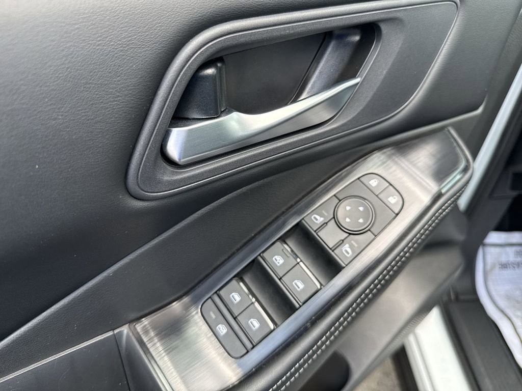 Used 2026 Nissan Rogue SV AWD/4WD image 21