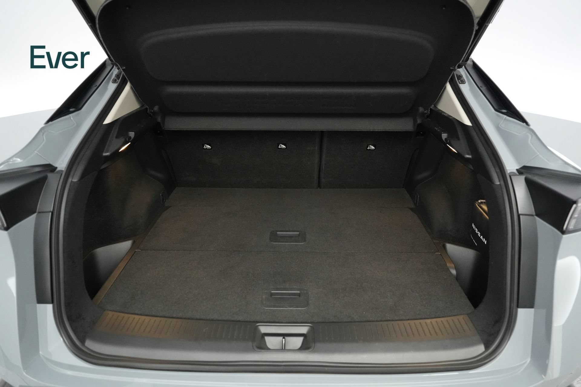 Used 2024 Nissan Ariya AWD image 8