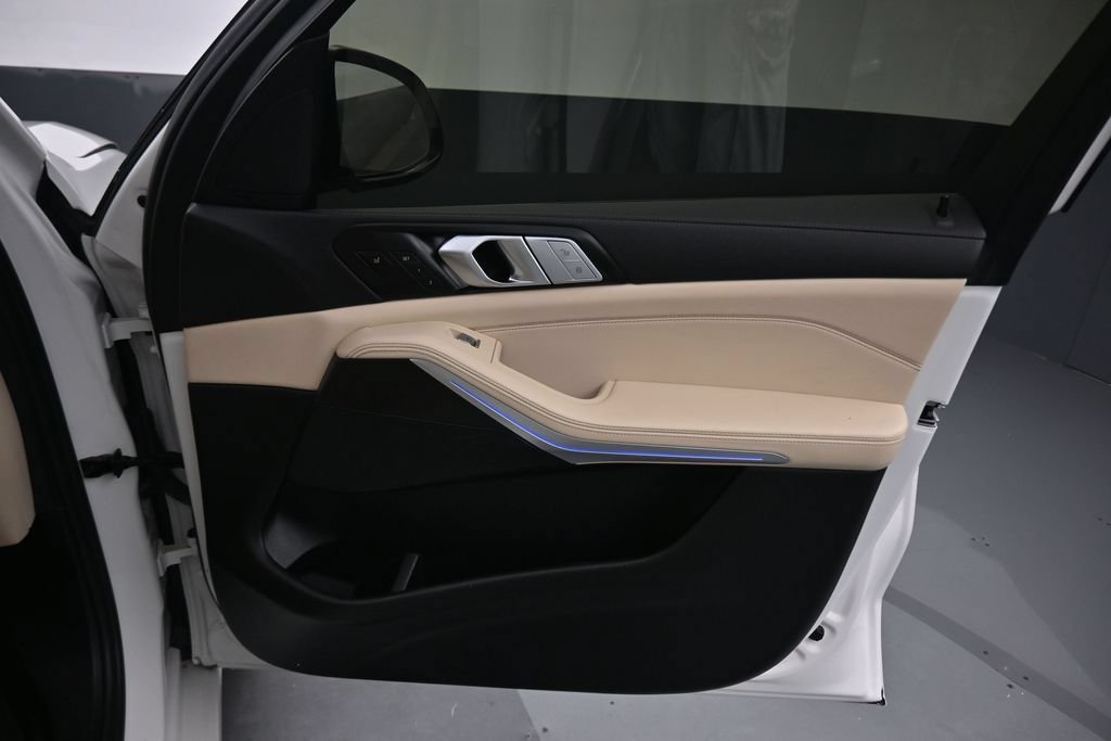 Used 2022 BMW X7 xDrive40i w/ Executive Package AWD/4WD image 57