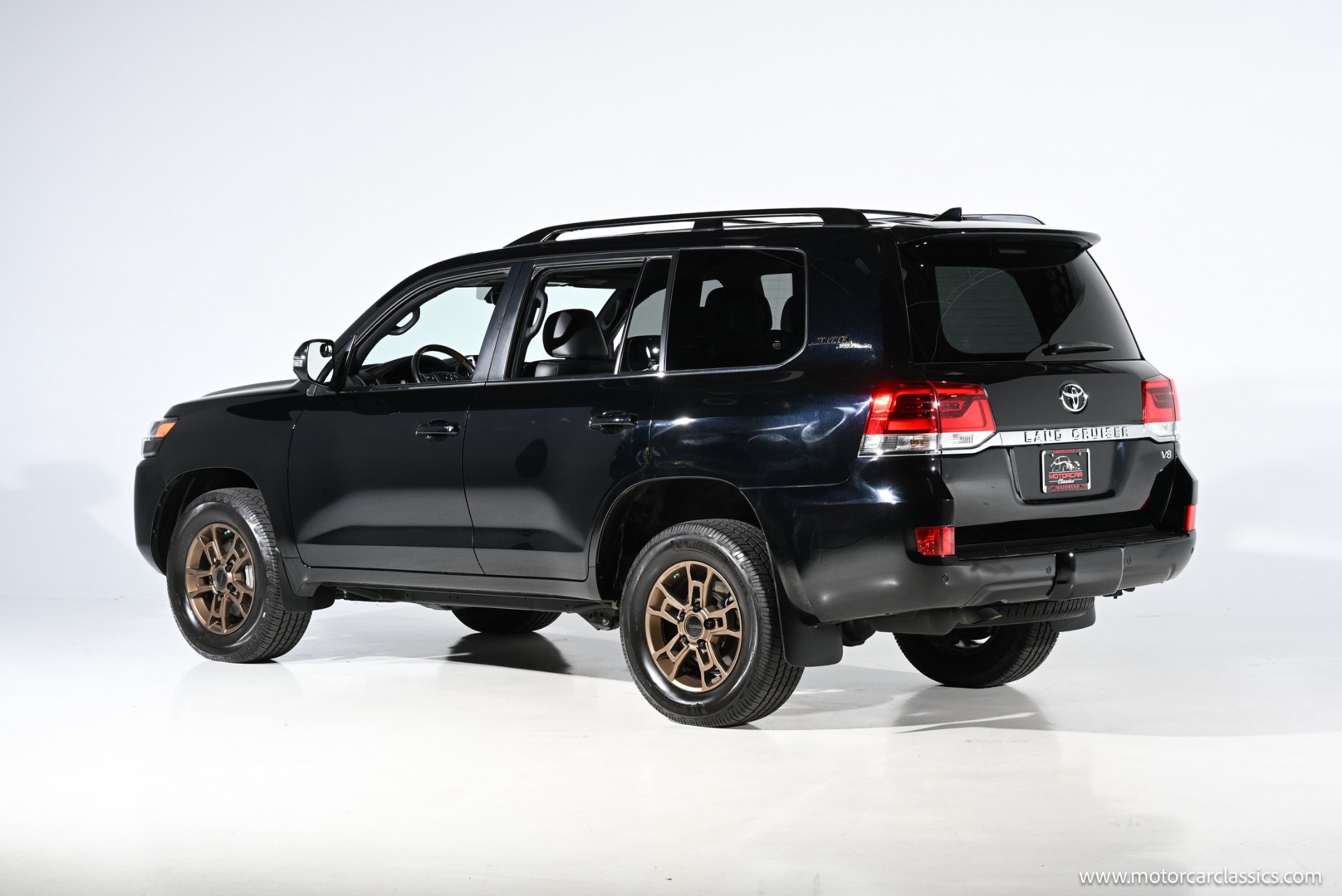 Used 2020 Toyota Land Cruiser Heritage Edition AWD/4WD image 4