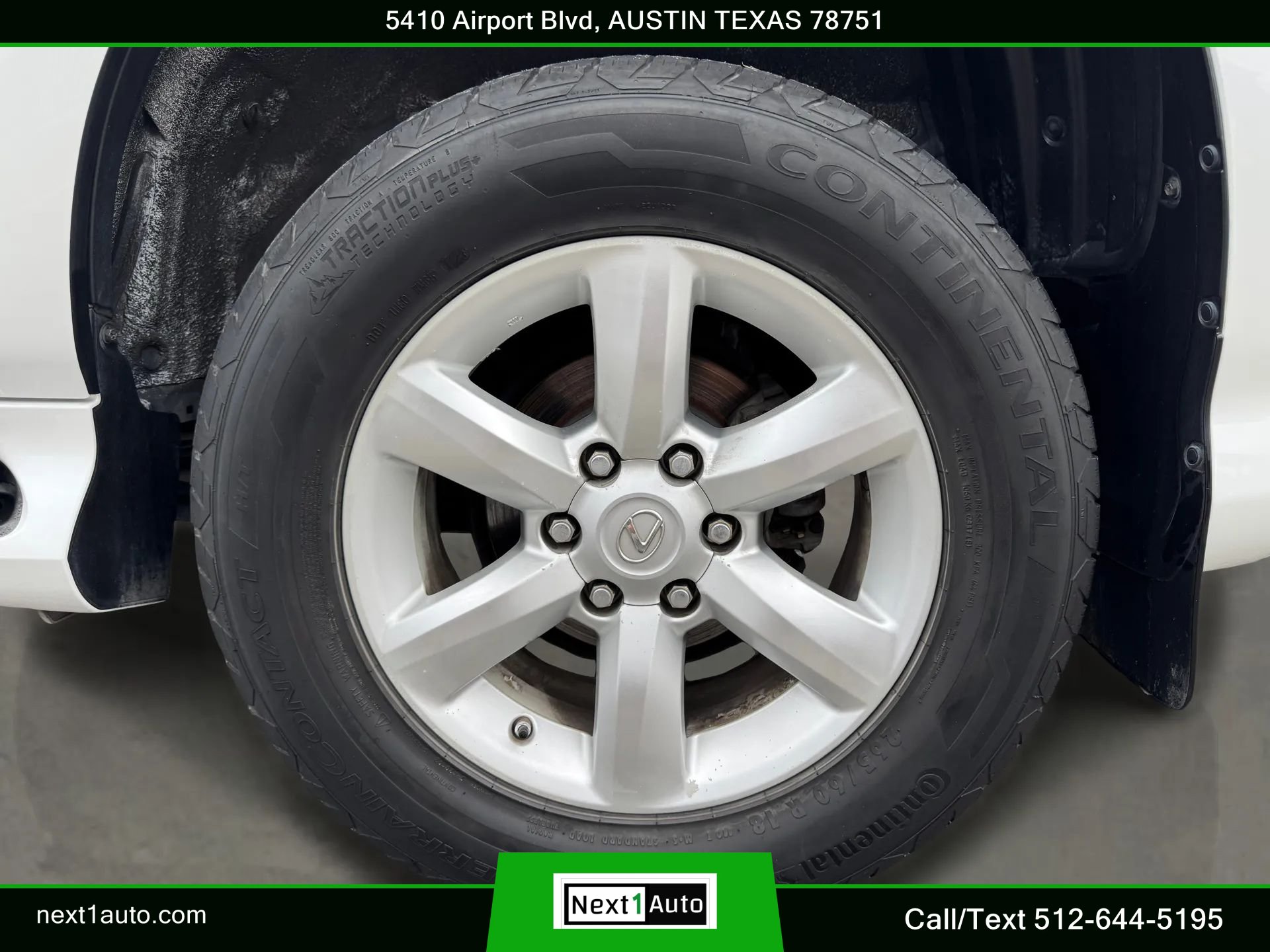 Used 2015 Lexus GX 460 w/ Navigation Package AWD/4WD image 40