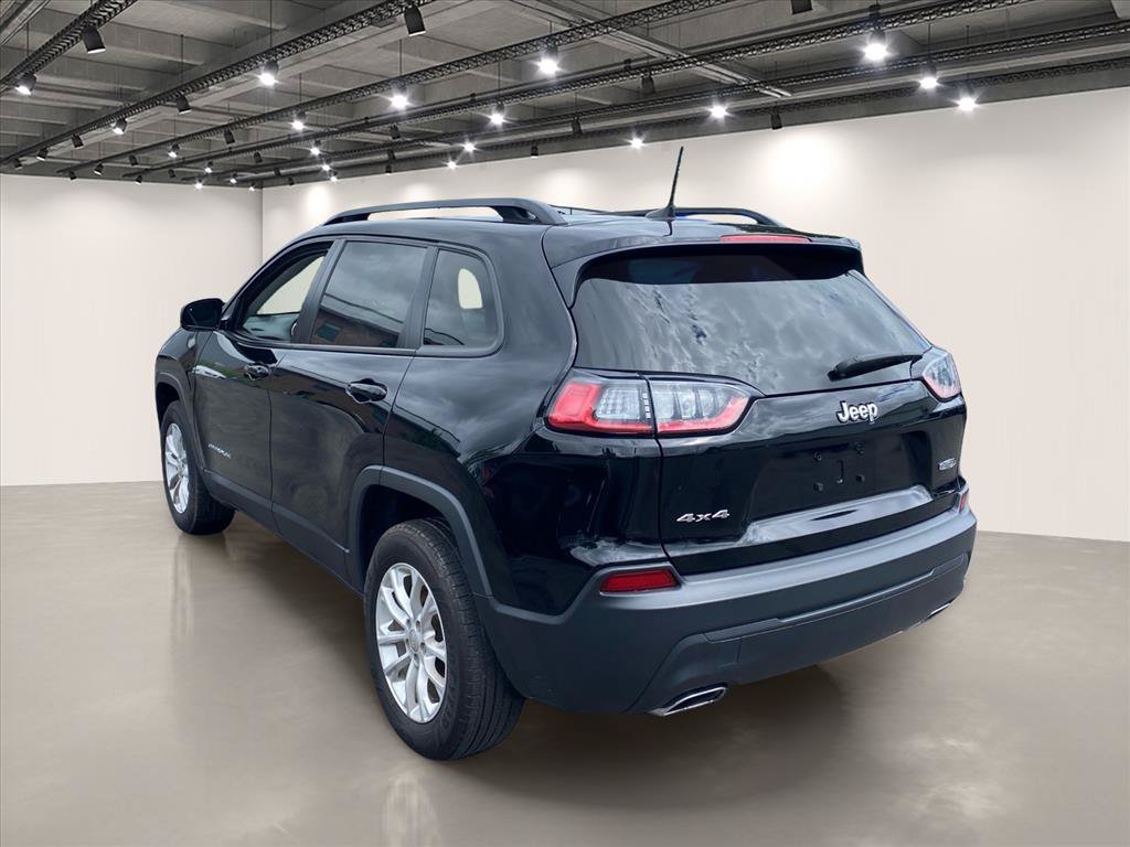 Used 2022 Jeep Cherokee Latitude Lux w/ Sun & Sound Group AWD/4WD image 5