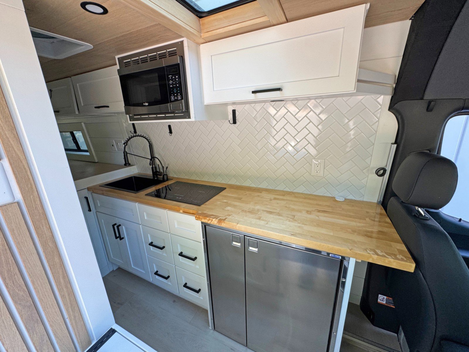 Used 2023 Mercedes-Benz Sprinter 2500 image 40