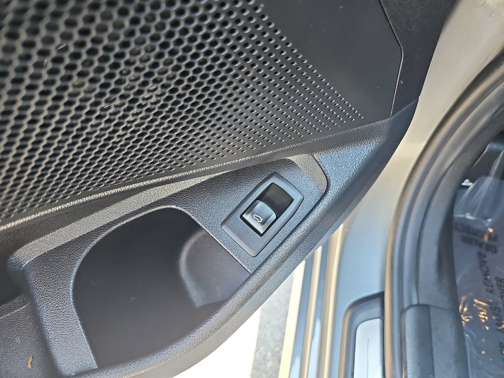 Used 2023 BMW 330i Sedan w/ Driving Assistance Package RWD image 34