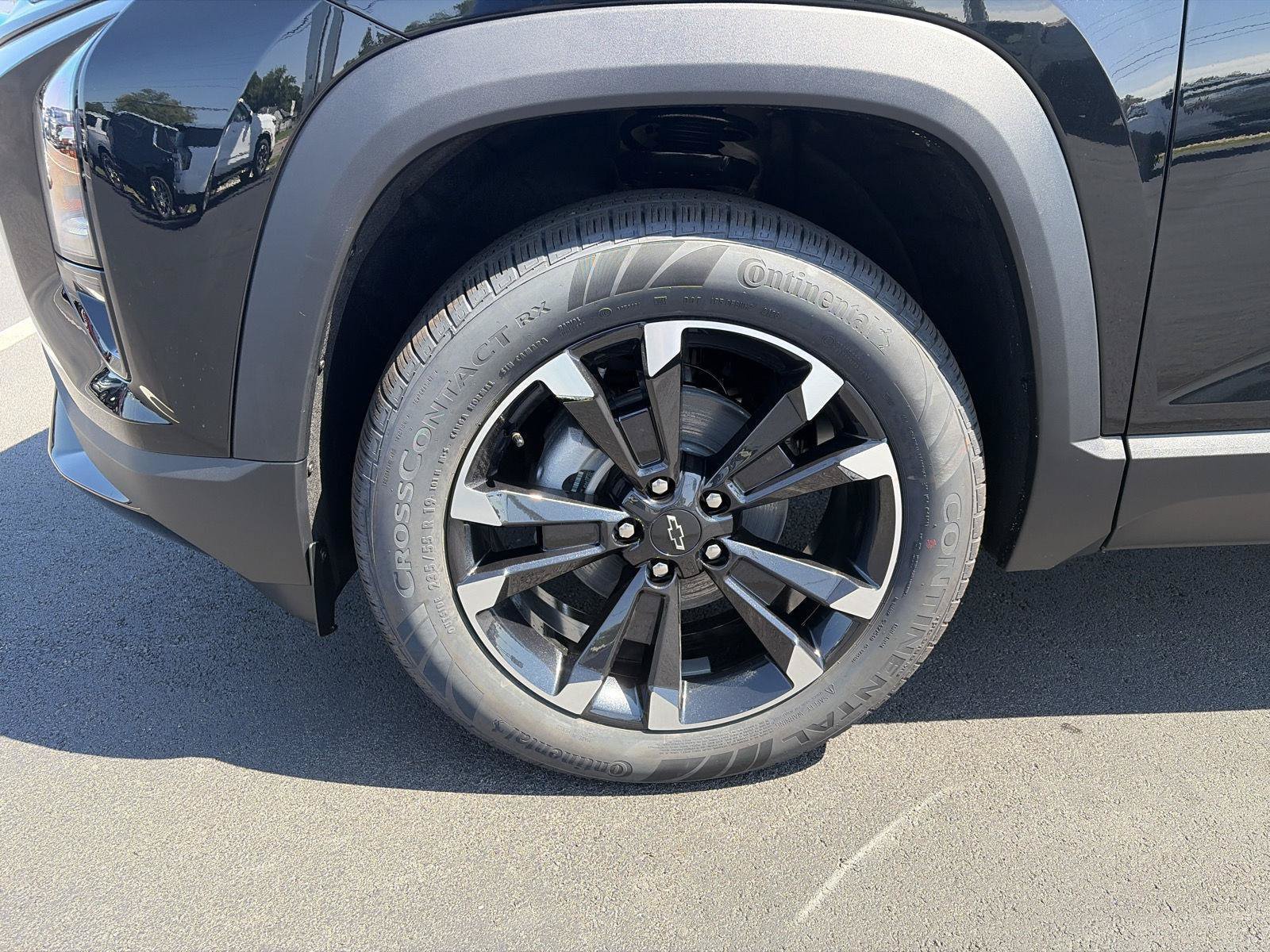 New 2027 Chevrolet Equinox RS w/ Safety and Technology Package AWD/4WD image 11