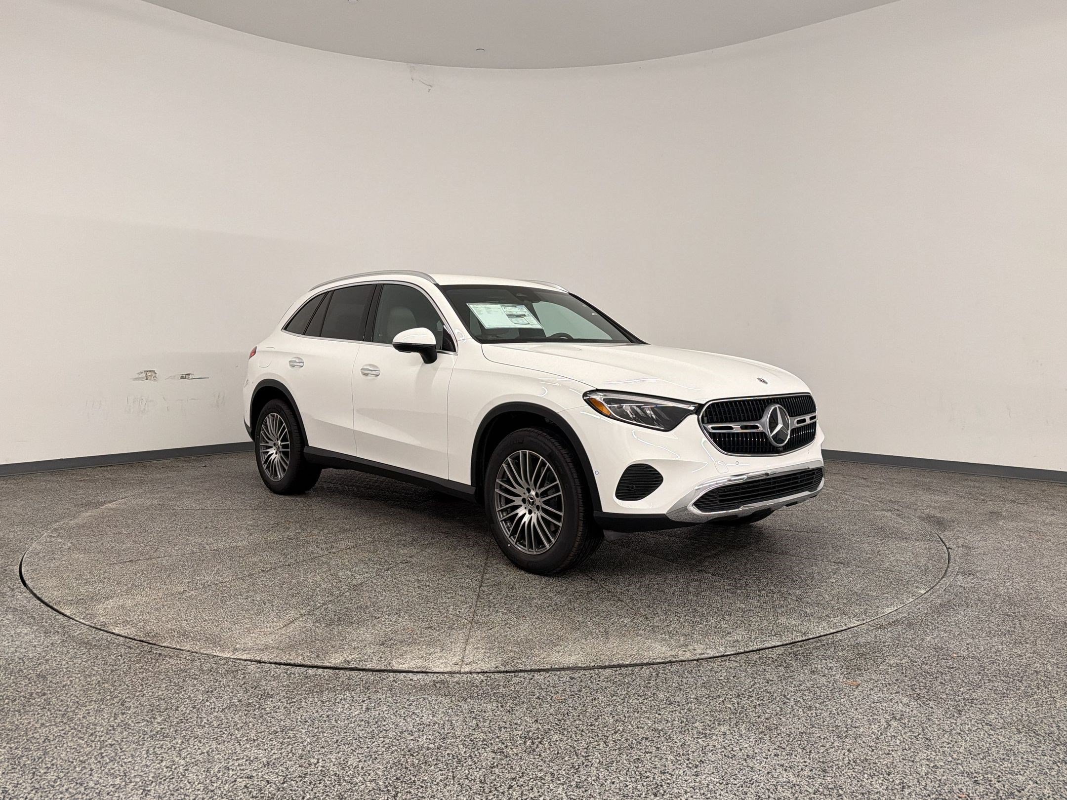 Used 2026 Mercedes-Benz GLC 300 image 7