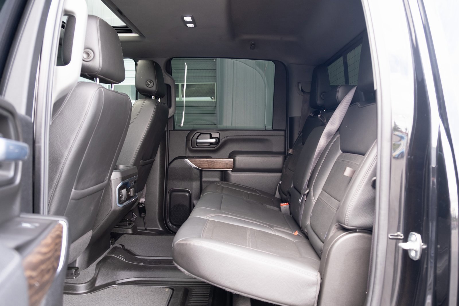 Used 2021 GMC Sierra 3500 Denali w/ Denali Black Diamond Edition image 20