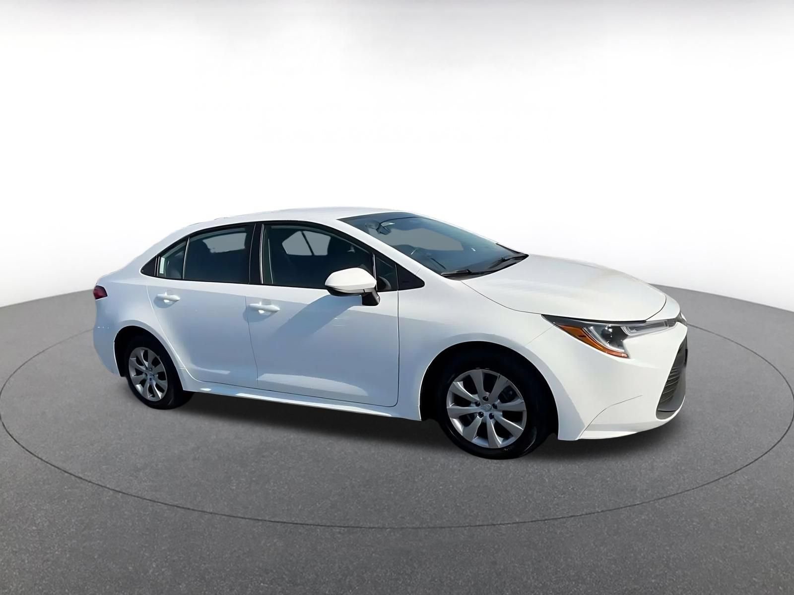 Used 2025 Toyota Corolla LE FWD video 2