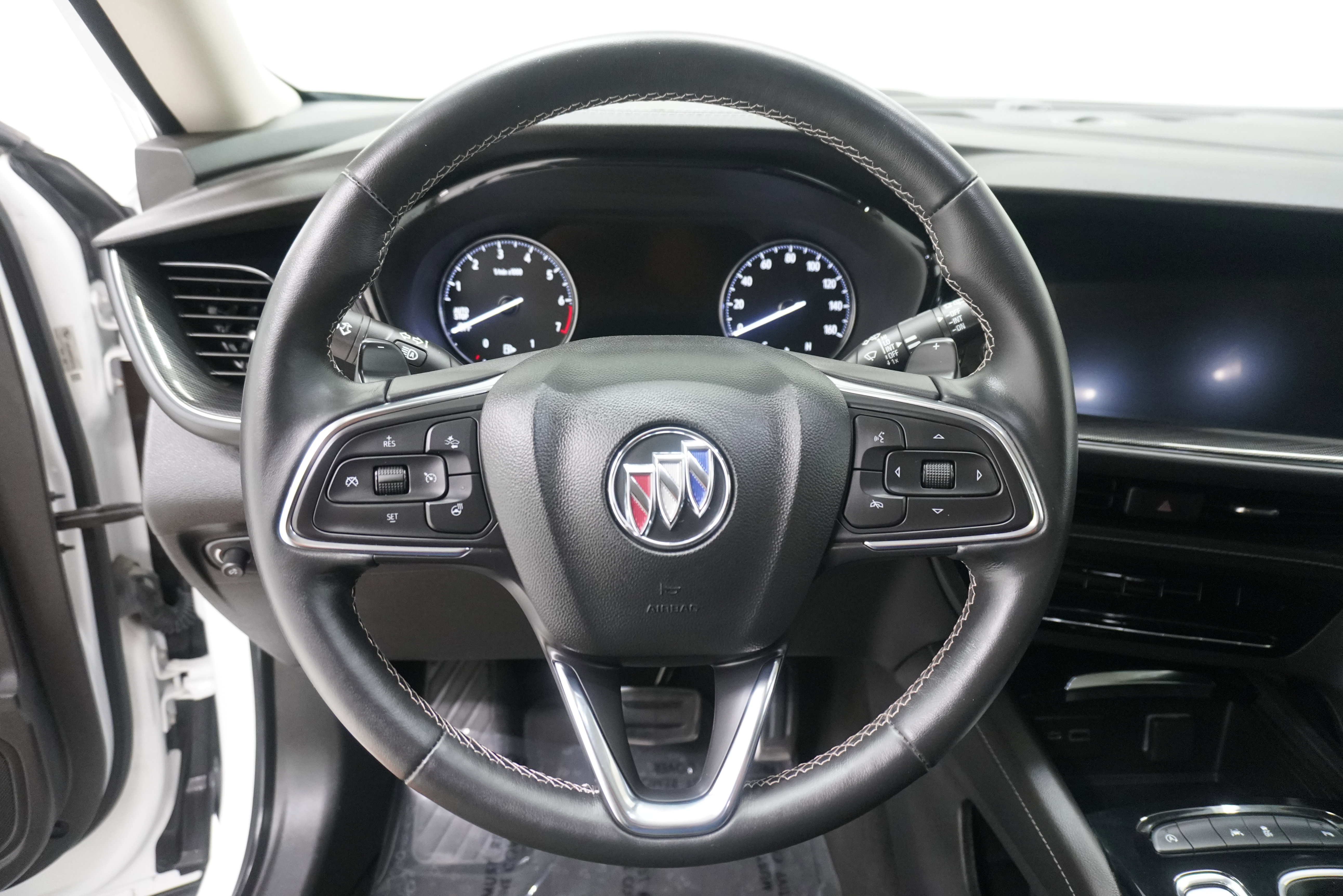 Used 2023 Buick Envision Essence w/ Sport Touring Package FWD image 17