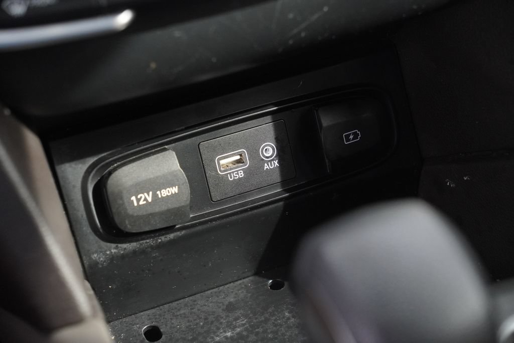 Used 2020 Hyundai Santa Fe SE FWD image 25