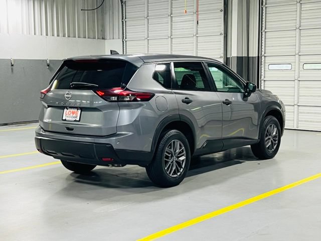 Used 2024 Nissan Rogue S FWD image 17