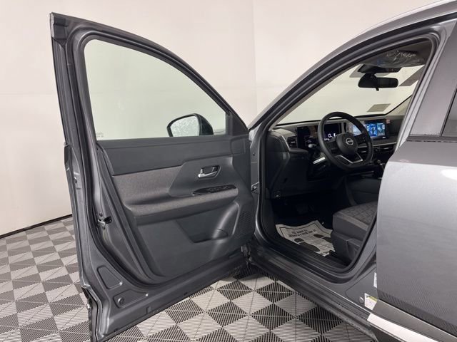 New 2026 Nissan Kicks SV w/ SV Premium Package image 16