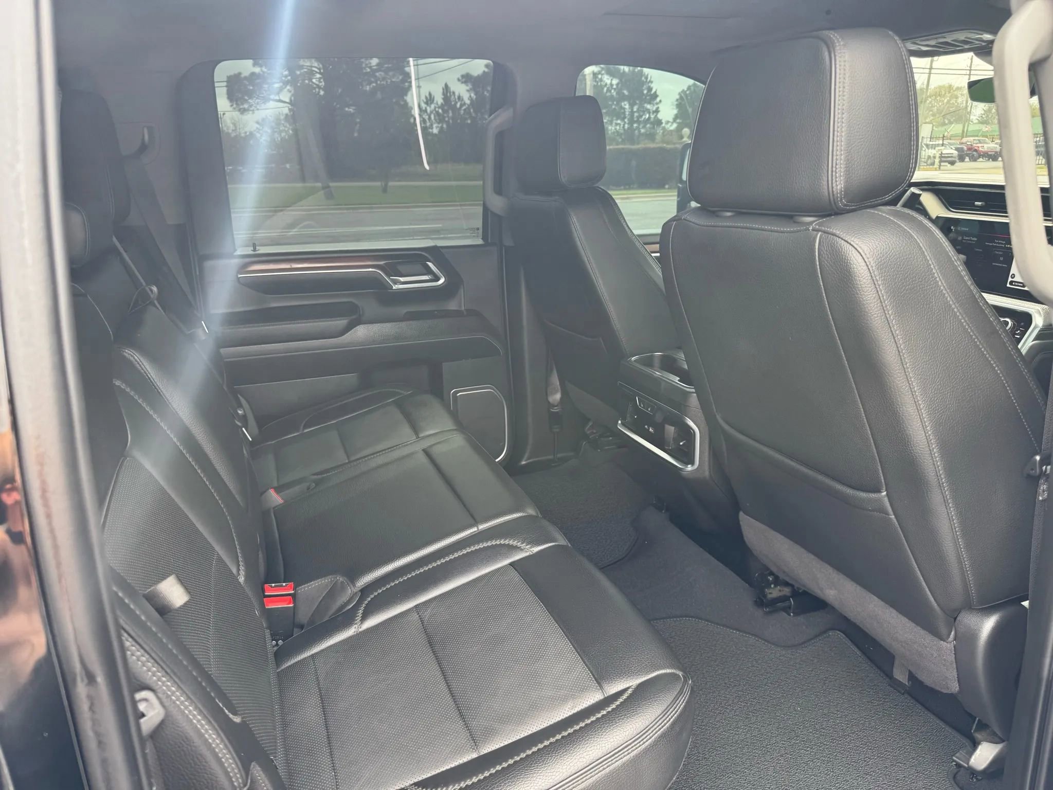 Used 2024 GMC Sierra 2500 Denali AWD/4WD image 30