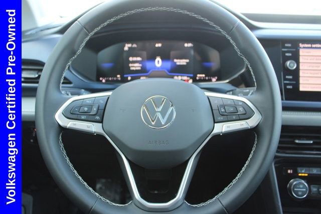 Used 2024 Volkswagen Taos SE image 29